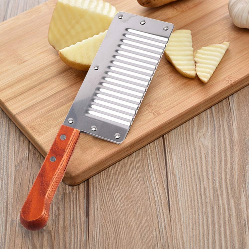 Crinkle Knife, with long wood handle (64597)