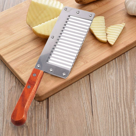 Crinkle Knife, with long wood handle (64597)