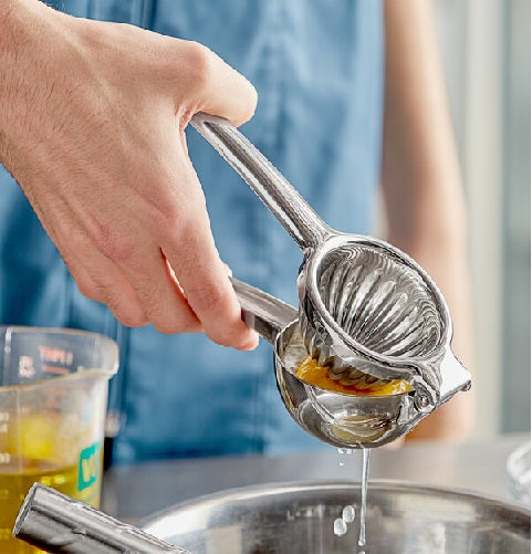 LEMON SQUEEZER STAINLESS STEEL S/S (72182)